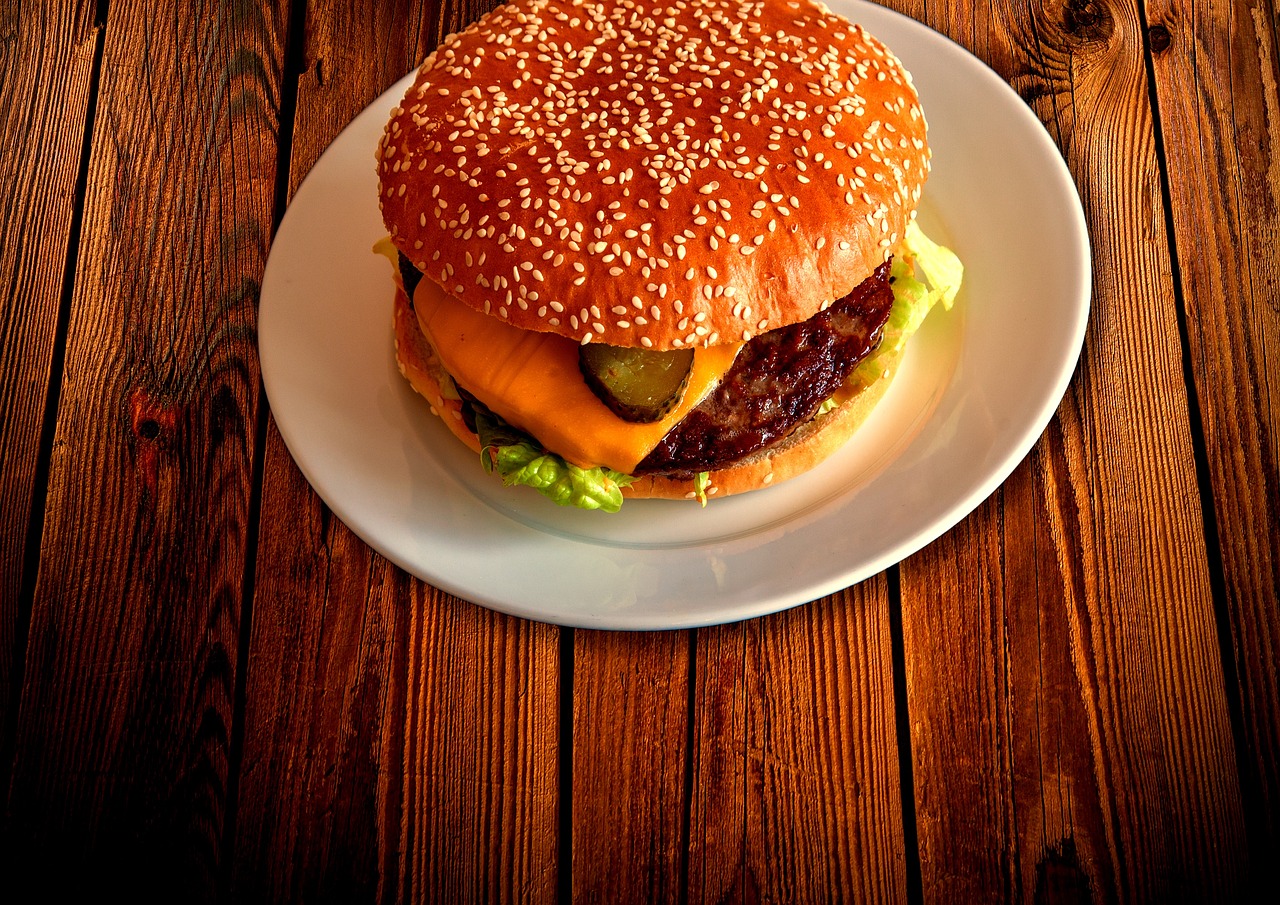 ceapa caramelizata burger