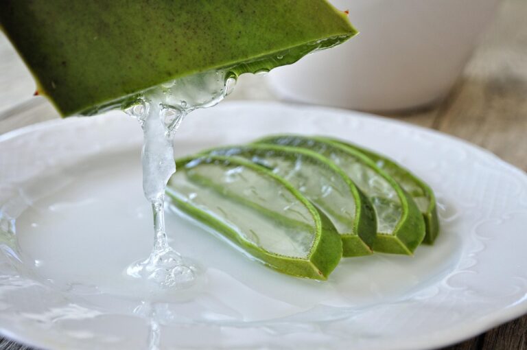 cat timp se lasa aloe vera pe fata